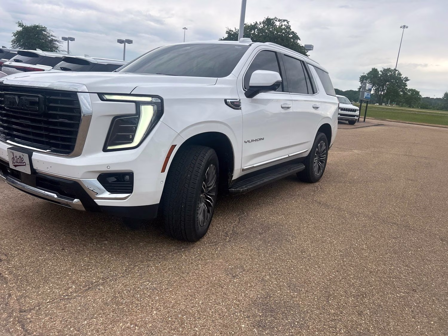 2025 Summit White GMC Yukon Elevation 4X4 SUV