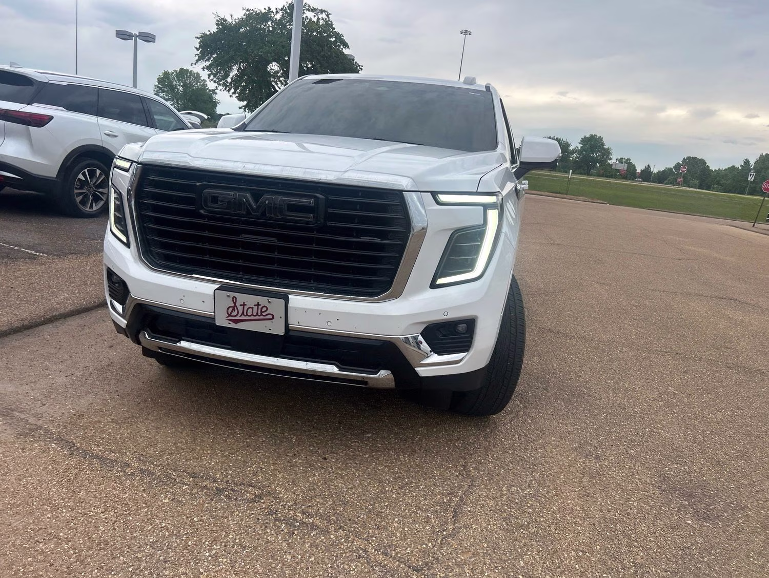 2025 Summit White GMC Yukon Elevation 4X4 SUV