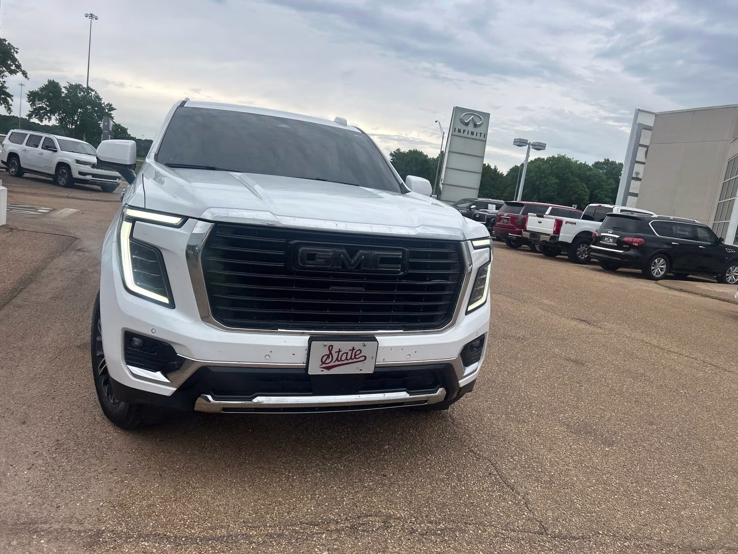 2025 Summit White GMC Yukon Elevation 4X4 SUV