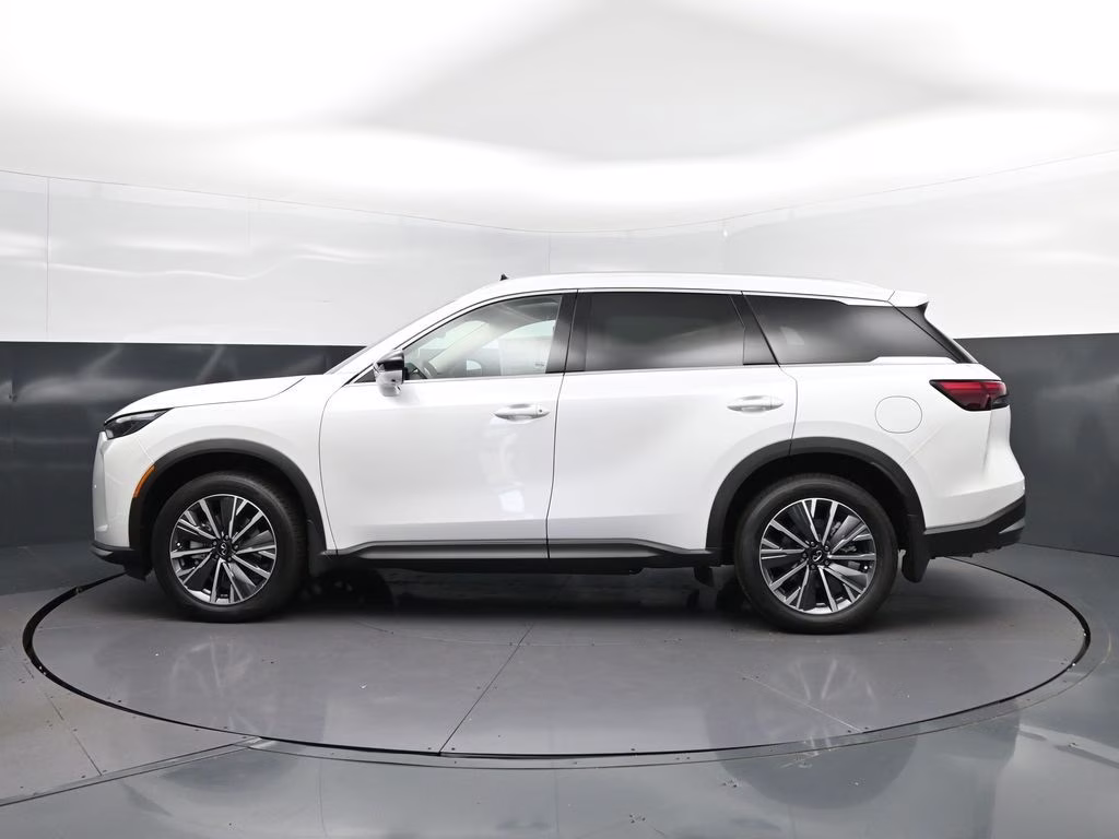 2027 White INFINITI QX60 LUXE FWD
