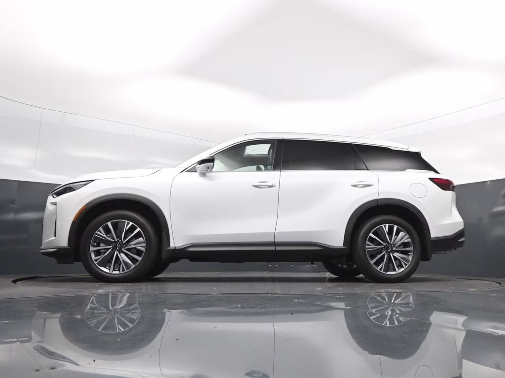 2027 White INFINITI QX60 LUXE FWD