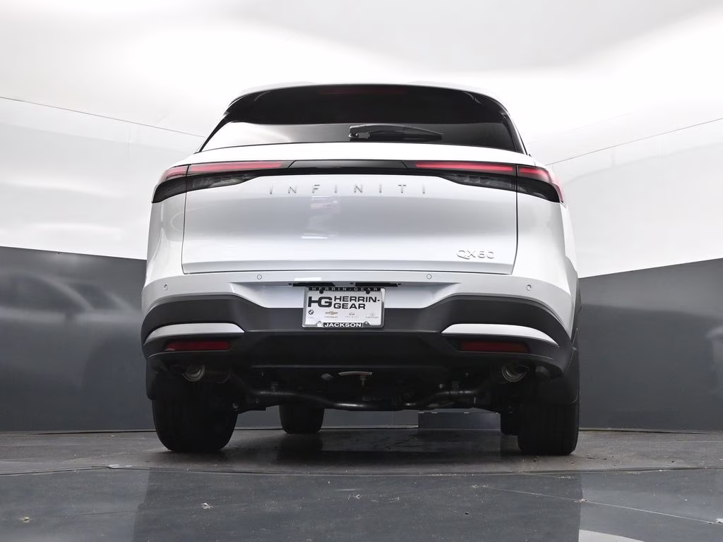 2027 White INFINITI QX60 LUXE FWD