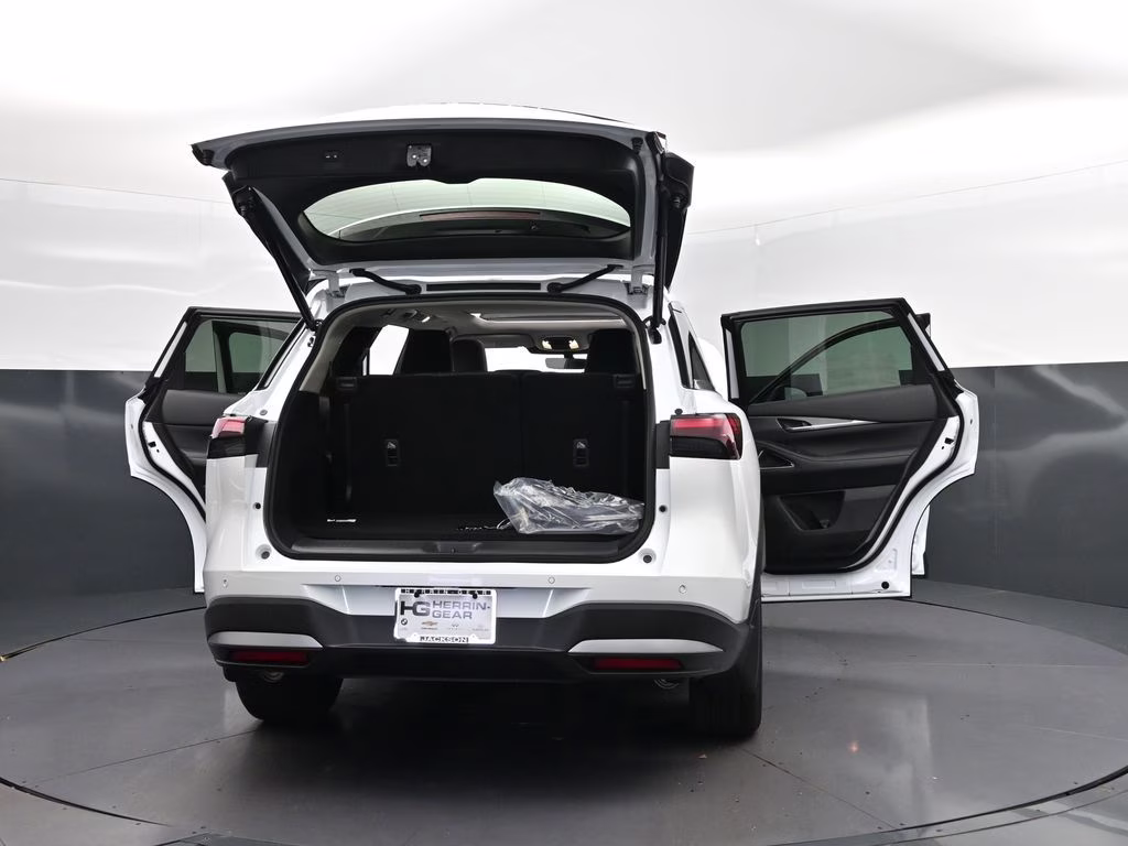 2027 White INFINITI QX60 LUXE FWD
