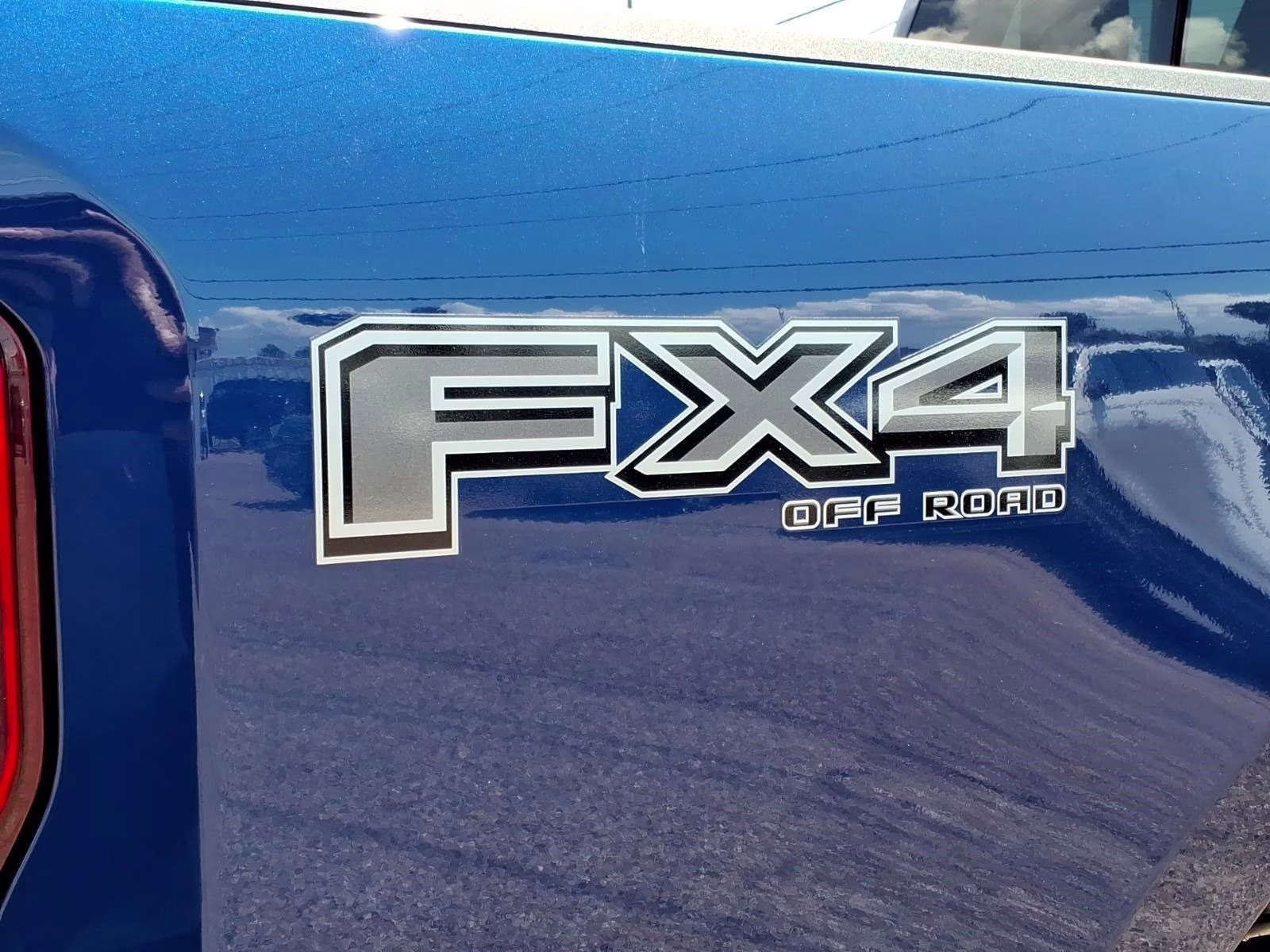 2026 Blue Metallic Ford Super Duty F-250 SRW Lariat 4X4 Truck