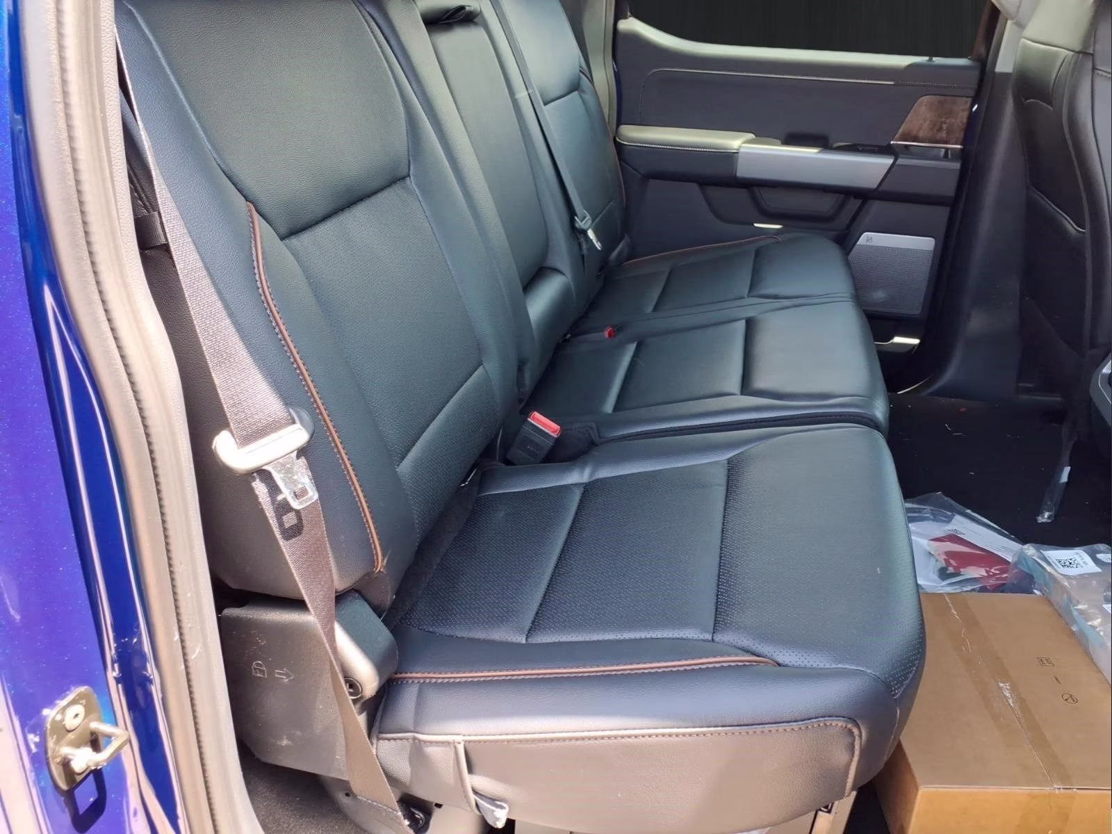 2026 Blue Metallic Ford Super Duty F-250 SRW Lariat 4X4 Truck