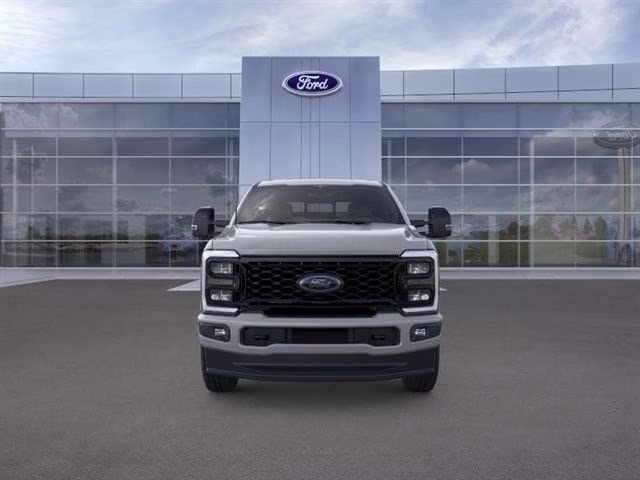 2026 Avalanche Ford Super Duty F-350 SRW Lariat 4X4 Truck