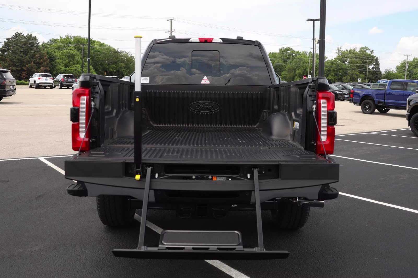 2026 Agate Black Metallic Ford Super Duty F-250 SRW LARIAT 4X4 Truck