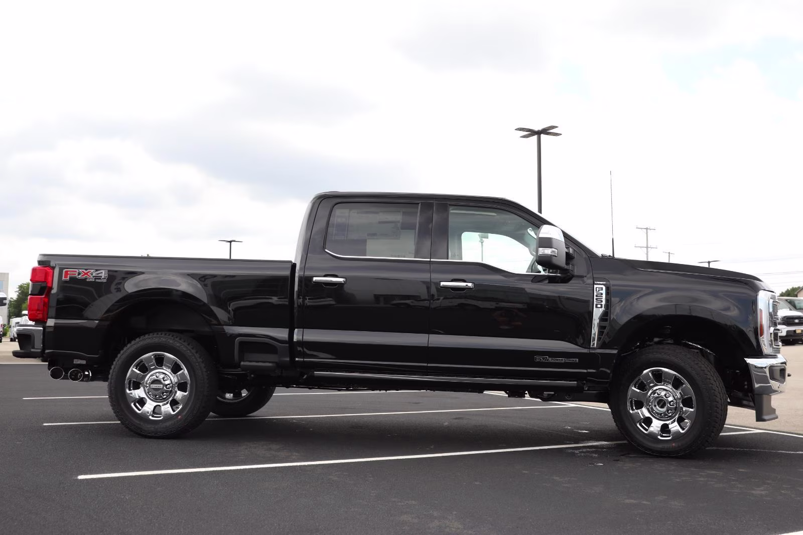 2026 Agate Black Metallic Ford Super Duty F-250 SRW LARIAT 4X4 Truck