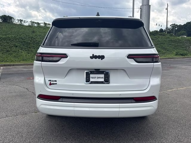 2026 Bright White Clearcoat Jeep Grand Cherokee L Limited Reserve 4X4 SUV