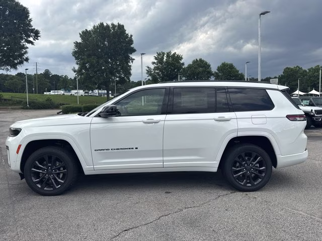 2026 Bright White Clearcoat Jeep Grand Cherokee L Limited Reserve 4X4 SUV