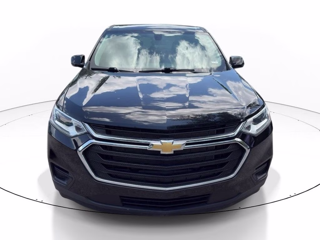 2020 Mosaic Black Metallic Chevrolet Traverse LS FWD SUV