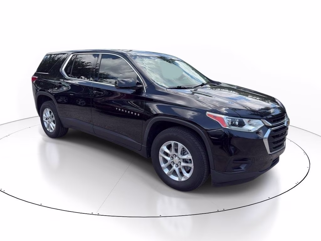 2020 Mosaic Black Metallic Chevrolet Traverse LS FWD SUV