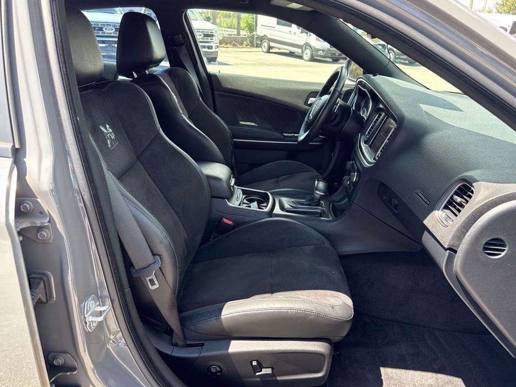 2018 Destroyer Gray Clearcoat Dodge Charger R/T Scat Pack RWD Sedan