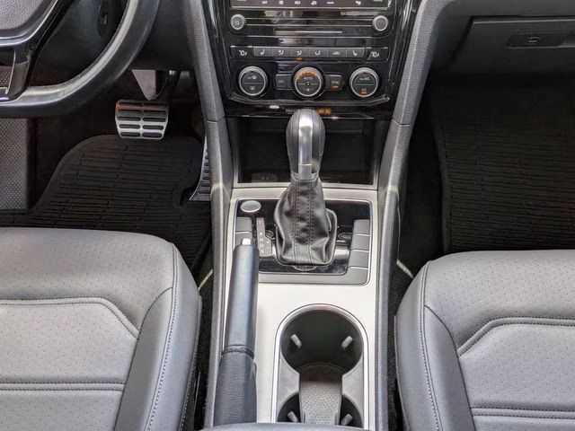 2020 Platinum Gray Metallic Volkswagen Passat 2.0T R-Line FWD Sedan