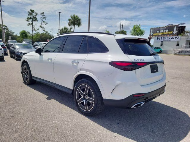 2025 White Mercedes-Benz GLC GLC 300 AWD SUV
