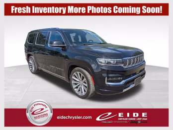 2023 Diamond Black Crystal Pearlcoat Jeep Grand Wagoneer Series II 4X4 SUV