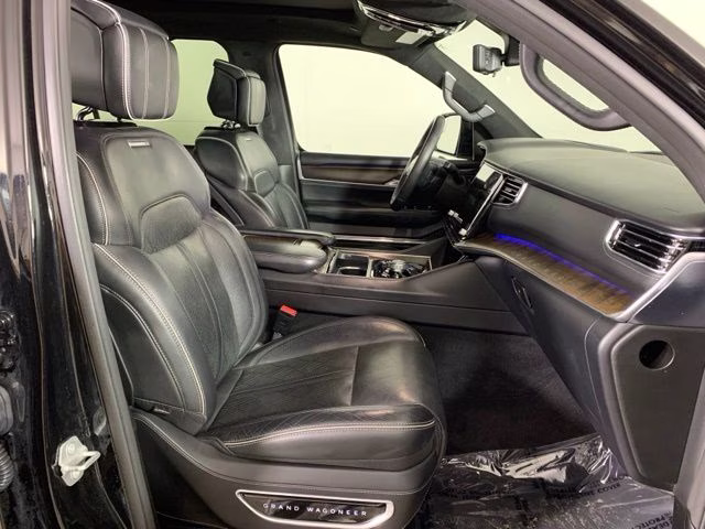 2023 Diamond Black Crystal Pearlcoat Jeep Grand Wagoneer Series II 4X4 SUV