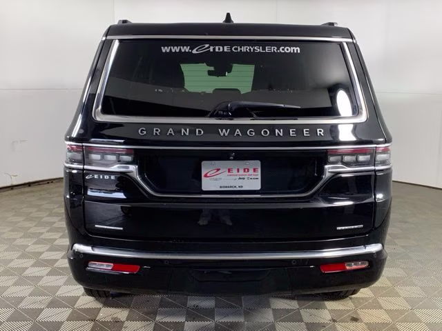 2023 Diamond Black Crystal Pearlcoat Jeep Grand Wagoneer Series II 4X4 SUV