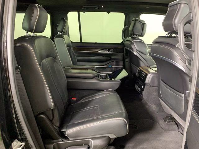2023 Diamond Black Crystal Pearlcoat Jeep Grand Wagoneer Series II 4X4 SUV
