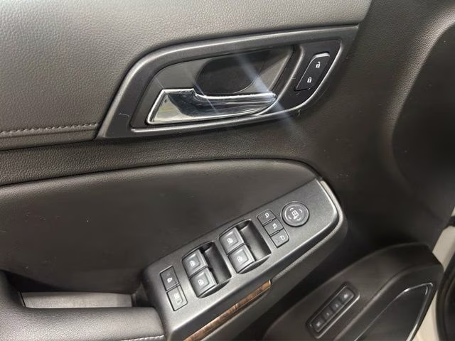 2019 Summit White Chevrolet Suburban LT 4X4 SUV