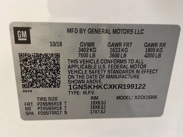 2019 Summit White Chevrolet Suburban LT 4X4 SUV