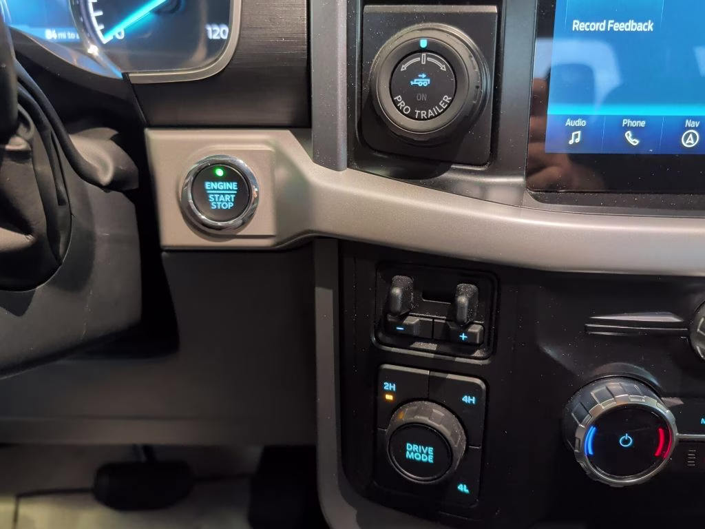 2023 Oxford White Ford F-150 XLT 4X4 Truck