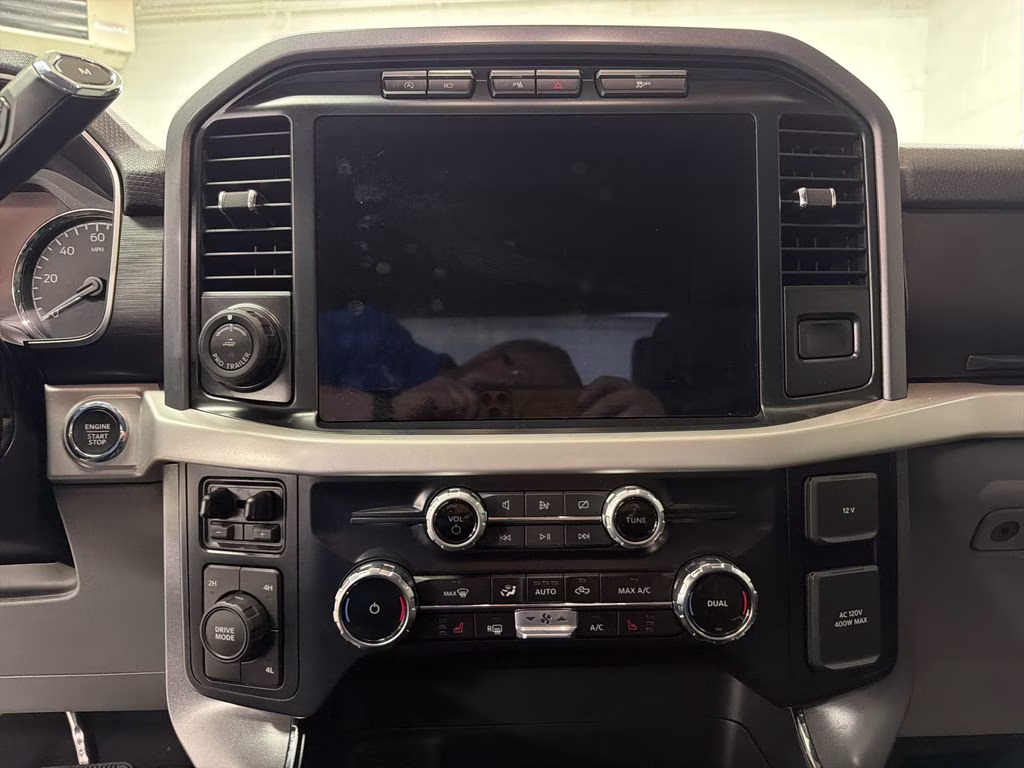 2023 Oxford White Ford F-150 XLT 4X4 Truck