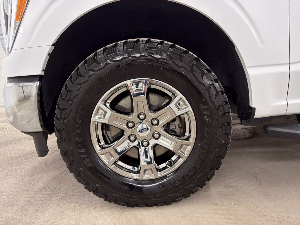 2023 Oxford White Ford F-150 XLT 4X4 Truck