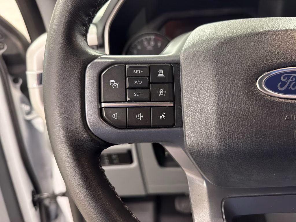 2023 Oxford White Ford F-150 XLT 4X4 Truck