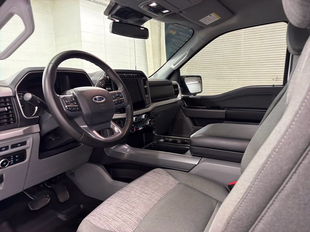 2023 Oxford White Ford F-150 XLT 4X4 Truck