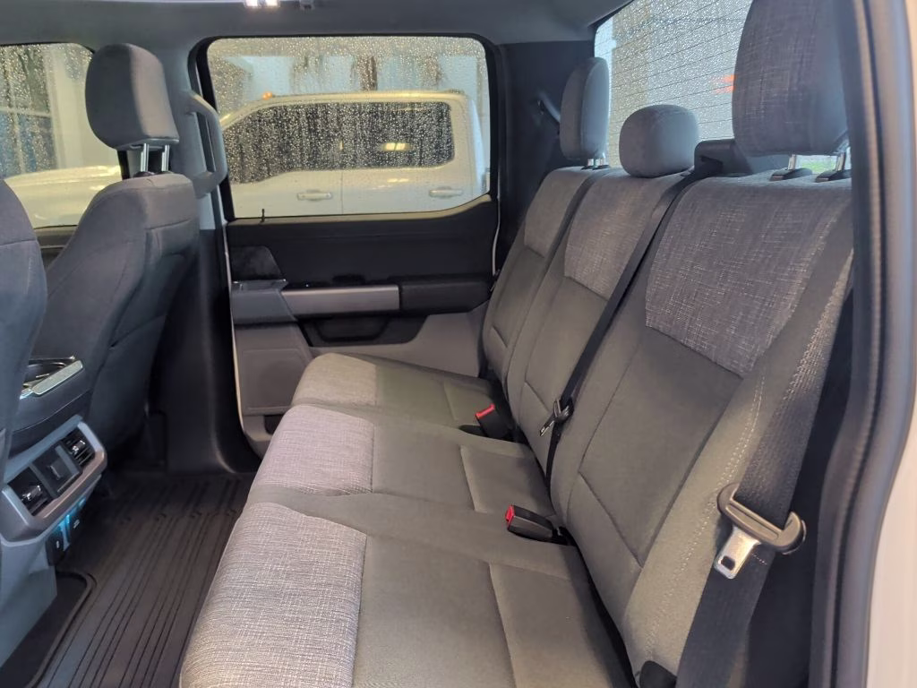2023 Oxford White Ford F-150 XLT 4X4 Truck