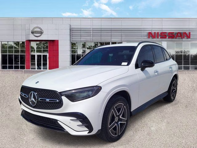 2025 White Mercedes-Benz GLC GLC 300 AWD SUV