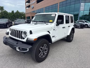 2025 Bright White Clearcoat Jeep Wrangler Sahara 4X4 Convertible