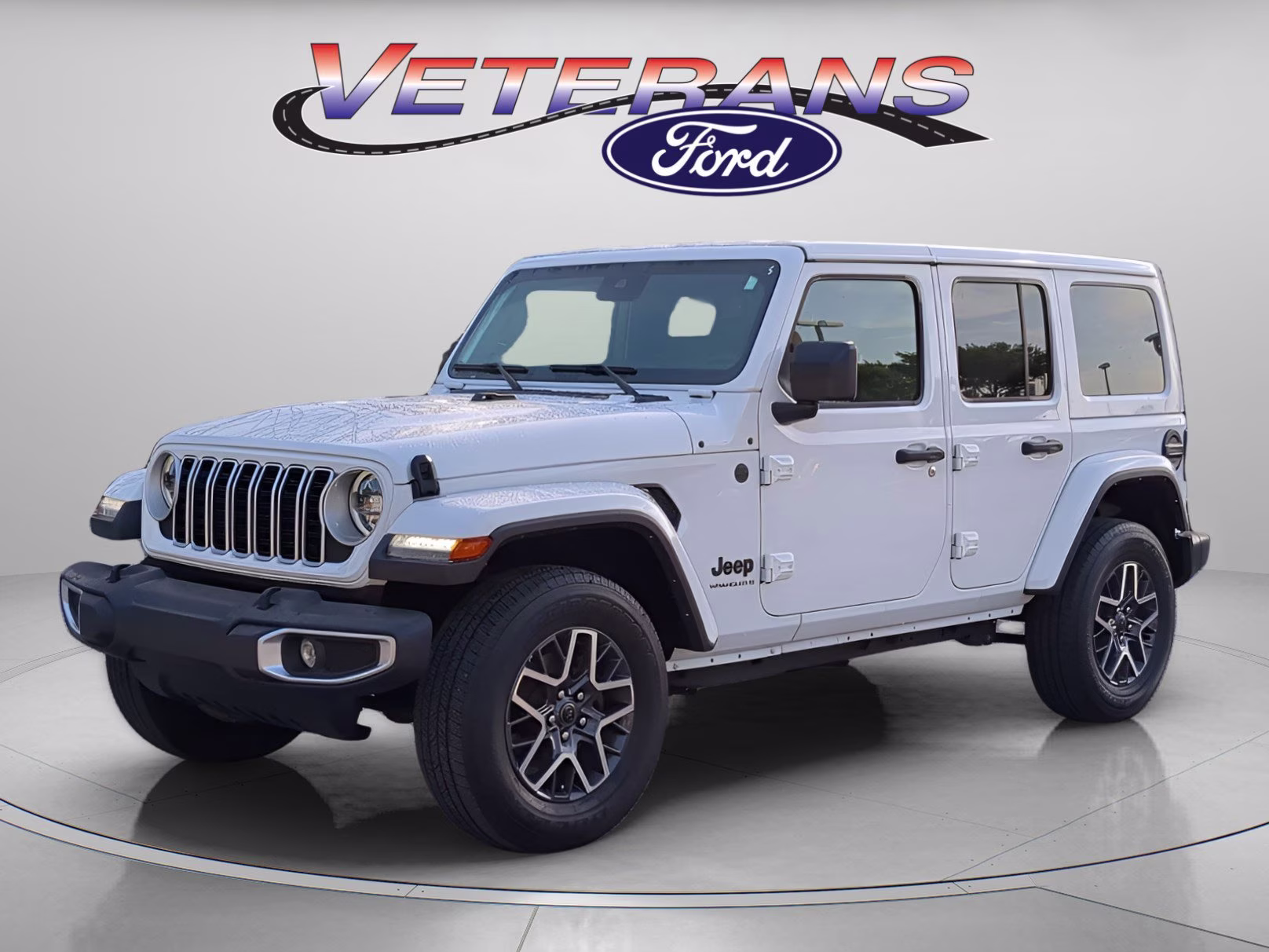 2025 Bright White Clearcoat Jeep Wrangler Sahara 4X4 Convertible