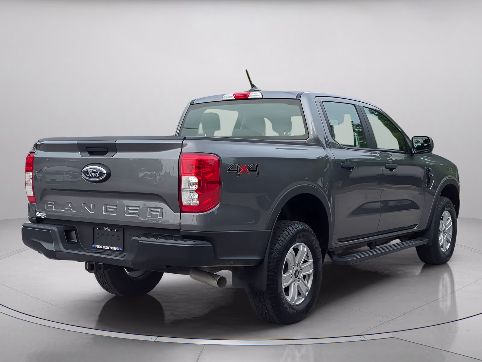 2025 Carbonized Gray Metallic Ford Ranger XL Crew Cab Pickup 4X4 Truck