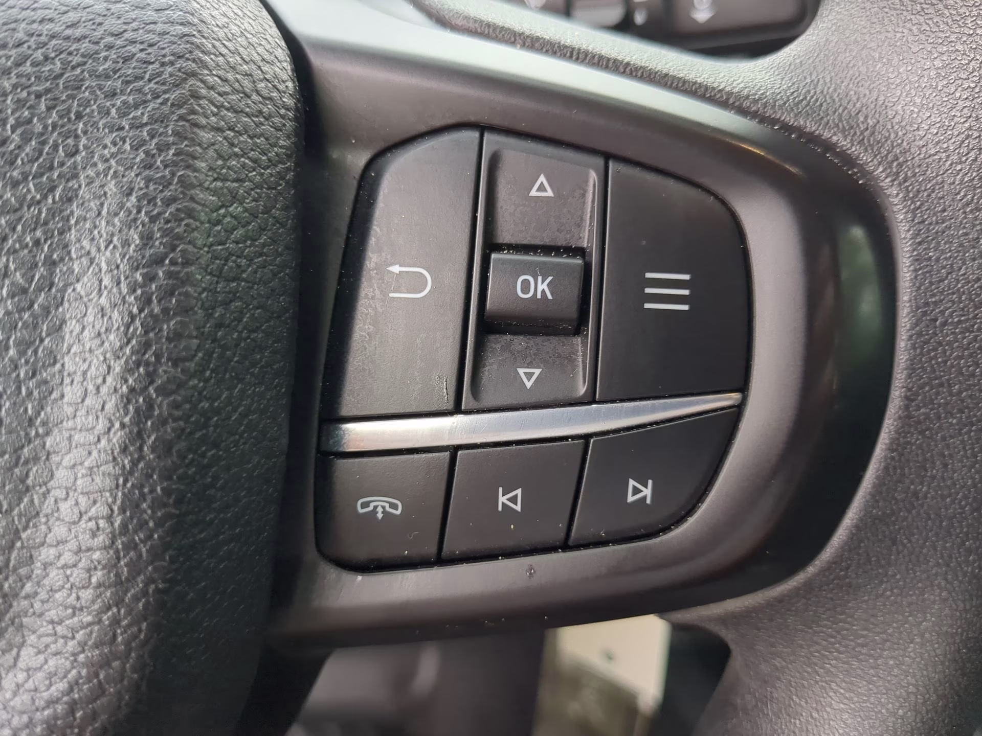 2025 Carbonized Gray Metallic Ford Ranger XL Crew Cab Pickup 4X4 Truck