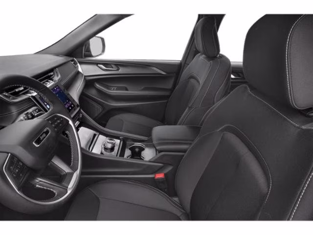 2025 Silver Zynith Jeep Grand Cherokee Laredo RWD SUV