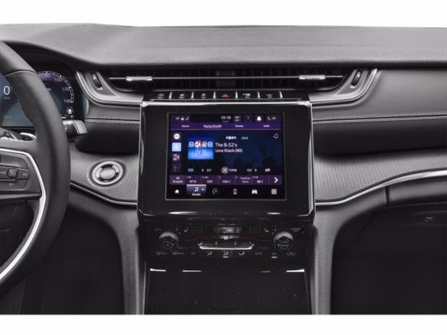 2025 Silver Zynith Jeep Grand Cherokee Laredo RWD SUV