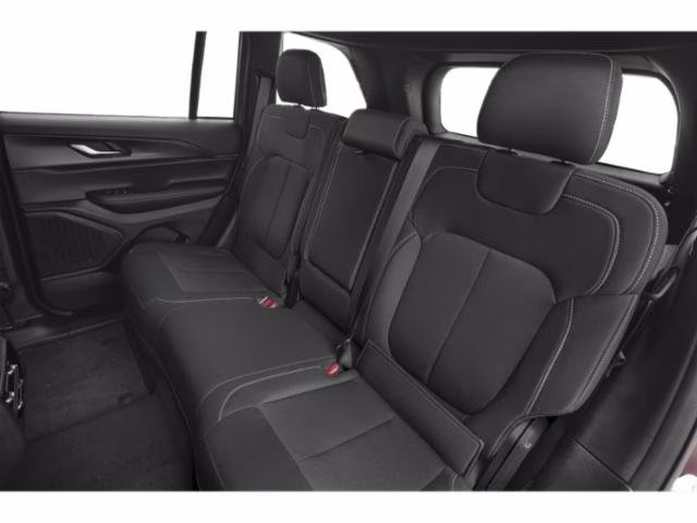 2025 Silver Zynith Jeep Grand Cherokee Laredo RWD SUV