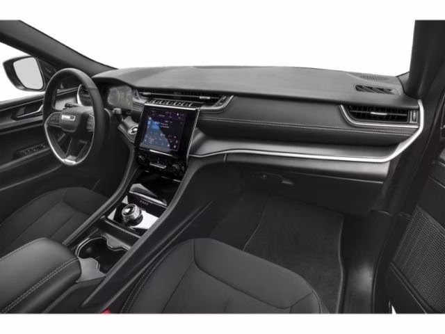 2025 Silver Zynith Jeep Grand Cherokee Laredo RWD SUV