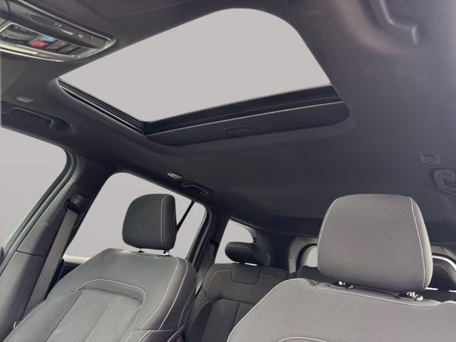 2025 Silver Zynith Jeep Grand Cherokee Laredo RWD SUV