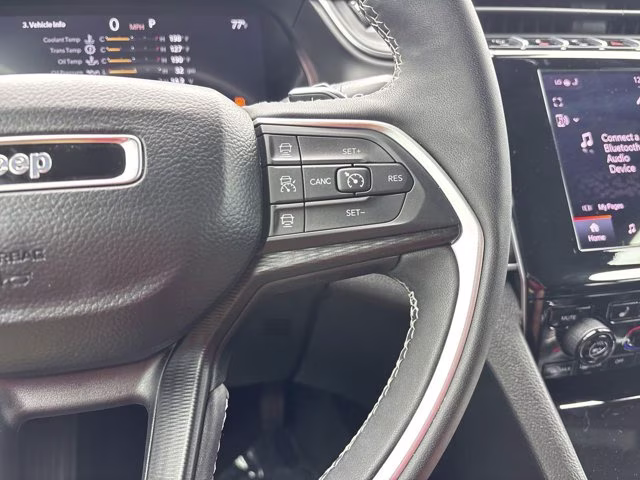 2025 Silver Zynith Jeep Grand Cherokee Laredo RWD SUV