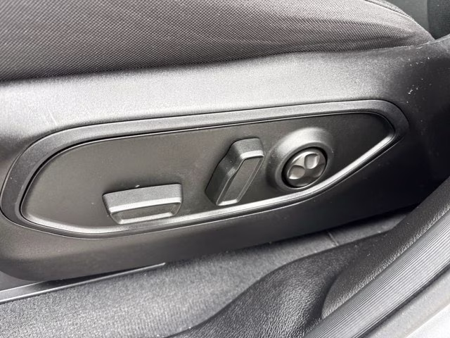 2025 Silver Zynith Jeep Grand Cherokee Laredo X RWD SUV