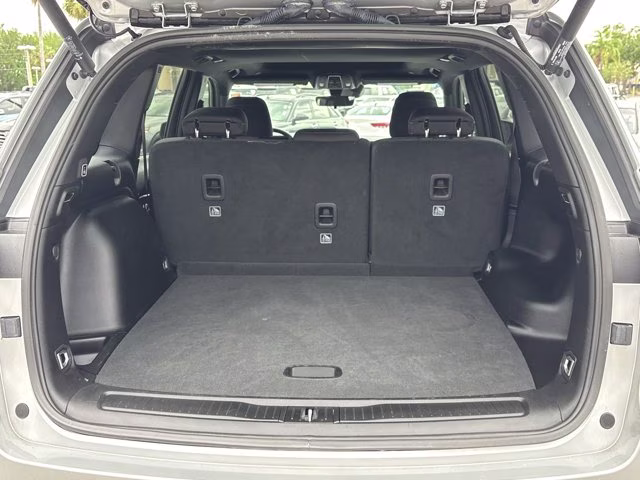 2025 Silver Zynith Jeep Grand Cherokee Laredo X RWD SUV