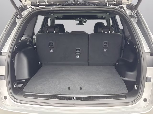 2025 Silver Zynith Jeep Grand Cherokee Laredo X RWD SUV