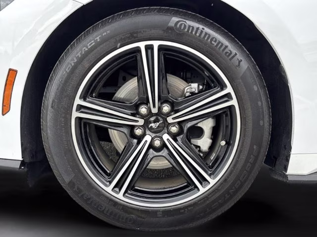 2024 Oxford White Ford Mustang EcoBoost RWD Coupe