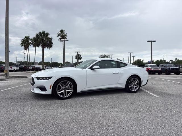2024 Oxford White Ford Mustang EcoBoost RWD Coupe