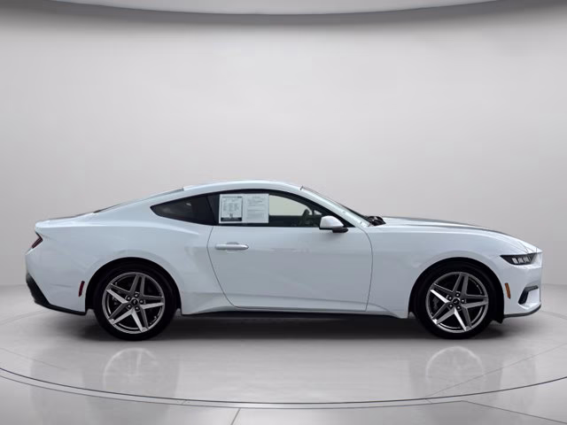 2024 Oxford White Ford Mustang EcoBoost RWD Coupe