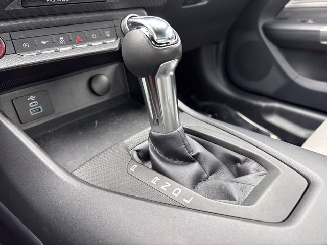 2024 Oxford White Ford Mustang EcoBoost RWD Coupe