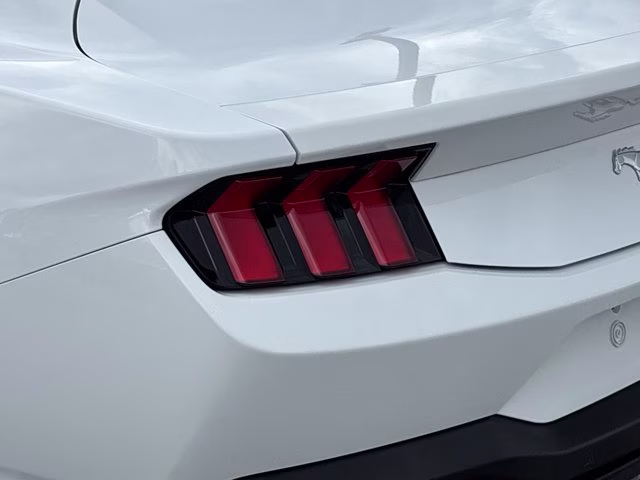 2024 Oxford White Ford Mustang EcoBoost RWD Coupe